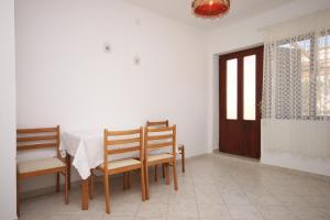 Apartments with a parking space Zubovici, Pag - 6409