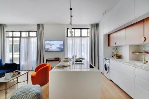 Chic Apartment -2BR-6P- Invalides