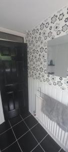 6-min Walk to New Cross Parking Long Stay Discounts