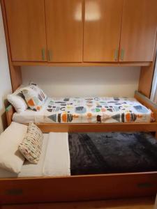 Rooms 2 and 1 Beds near Sevilla Center