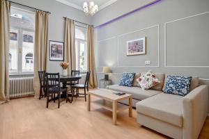 Venus Apartments - Akacfa I