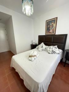 PRECIOSO APARTAMENTO VISTAS LATERALES AL MAR