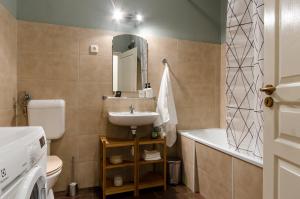 Studio Next To Opera House A26