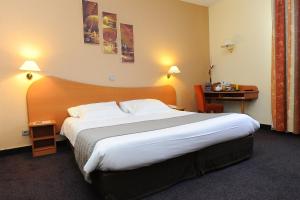 Hotels Aeroport Hotel - Parc Expo : photos des chambres