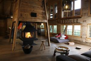 Chalets Chalet with Panoramic View and Sauna : photos des chambres