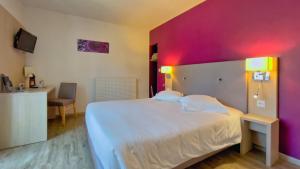 Hotels Hotel De La Gare : photos des chambres