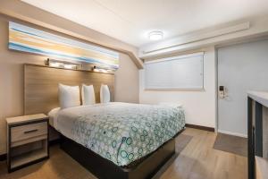 HomeTowne Studios by Red Roof Princeton - Ewing Lawrenceville