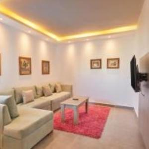 Golden Lake Marina Hotel