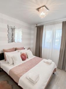 Homey apartment with a view