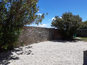 Charmante maison de plain pied avec 700m2 de jardin cloturé