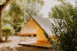 Campings Onlycamp Tours Val de Loire : photos des chambres