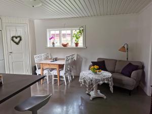 Idyllisk nybyggd stuga på Sollerön.