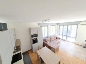 LE RIVE HOLIDAYS