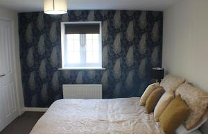 The Silverstone House. Comfort, Convenience and no hassle at the doorstep of Silverstone Race Circuit.