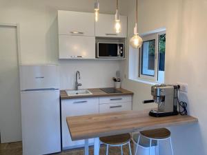 Charmant Studio dans villa - parking - jardin