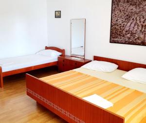 Apartment Metajna 6423a