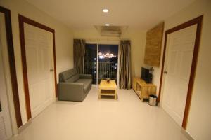 Lee Place Phatthanakan Condo