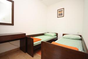 Apartments with a parking space Umag - 6978