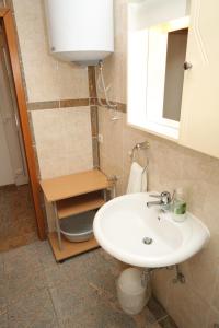 Apartments with parking space Porec - 6984