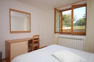 Apartments with parking space Umag - 6995