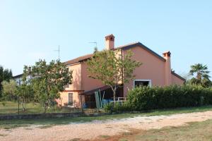 Apartments with a parking space Rozac, Umag - 7072 