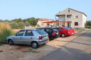 Apartments with a parking space Rozac, Umag - 7072