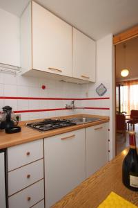 Apartments with a parking space Rozac, Umag - 7072