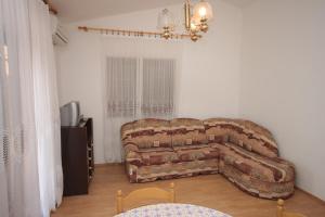 Apartments with a parking space Umag - 7073