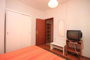 Apartments with parking space Porec - 7023