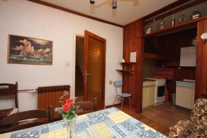 Apartments with parking space Umag - 6994