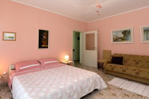 Apartments with a parking space Umag - 6959