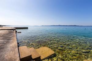 Apartments by the sea Kozino, Zadar - 5755 