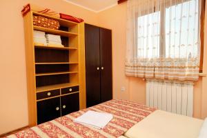 Apartments with parking space Umag - 7109