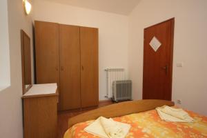 Apartments with a parking space Rovinj - 7095