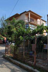 Apartments with a parking space Umag - 7110 