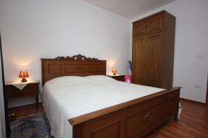 Apartments with a parking space Novigrad - 7142