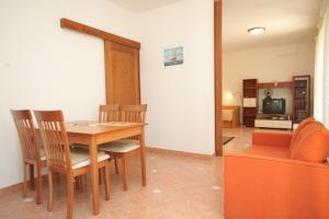 Family friendly apartments with a swimming pool Lindar, Central Istria - Sredisnja Istra - 7197