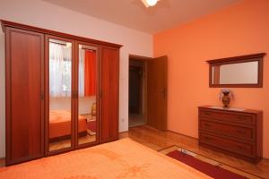 Apartments with a parking space Medulin - 7181