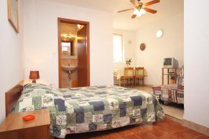 Apartments with parking space Umag - 7171