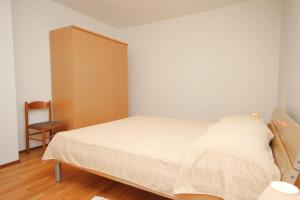 Apartments with a parking space Heraki, Central Istria - Sredisnja Istra - 7167