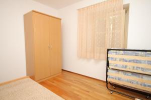 Apartments with a parking space Heraki, Central Istria - Sredisnja Istra - 7167