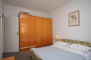 Apartments with a parking space Novigrad - 7121