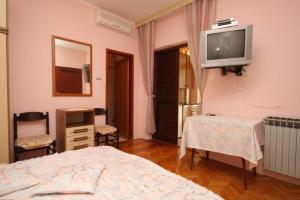 Apartments with a parking space Rovinj - 7195