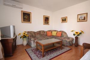 Apartments with a parking space Rovinj - 7095