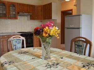 Apartments with a parking space Sumber, Central Istria - Sredisnja Istra - 7175