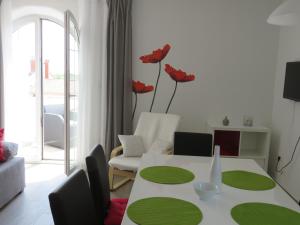 Apartments with a parking space Vrsar, Porec - 7129