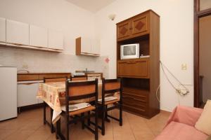 Apartments with parking space Basanija, Umag - 7149