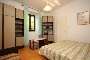 Apartments with parking space Umag - 7171