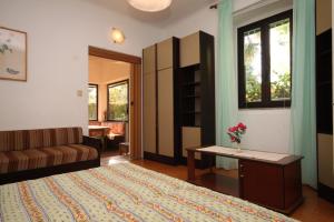 Apartments with parking space Umag - 7171