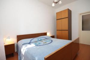 Apartments with parking space Basanija, Umag - 7149